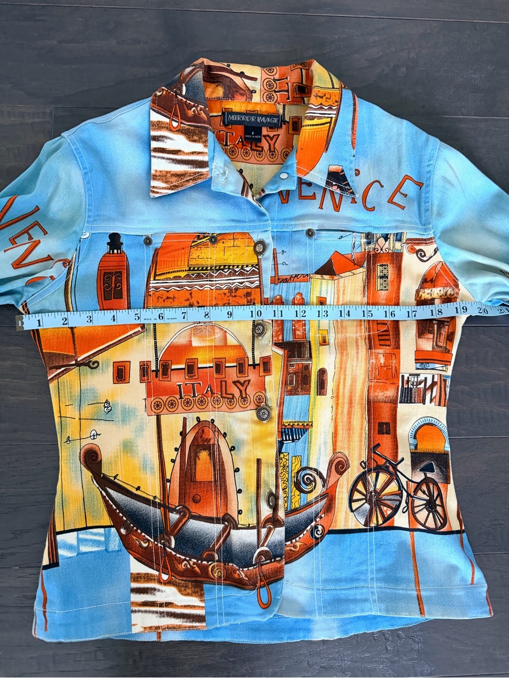 Italy Print stretch fitted jacket w/ scenes from Venice - Picture 4 of 10